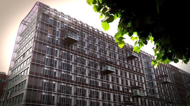 Un bâtiment de Les Dunes, le siège de la société Générale, extrait du film de commande sur l'historique de la construction