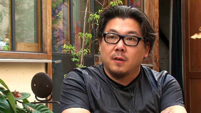 L'artiste Lu Hao en interview